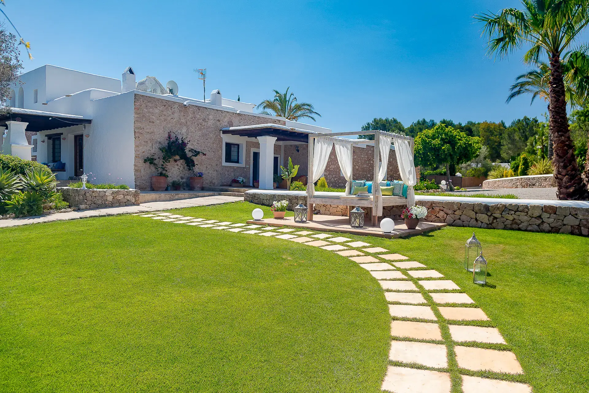 Villa Can Xumeu, Santa Eulalia, Ibiza — Photo 1